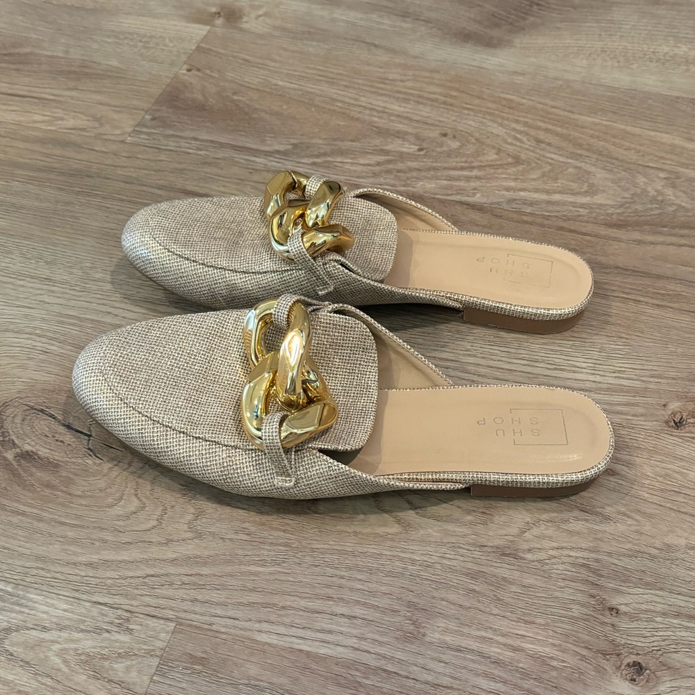 Tan Slides - Picture 1 of 2